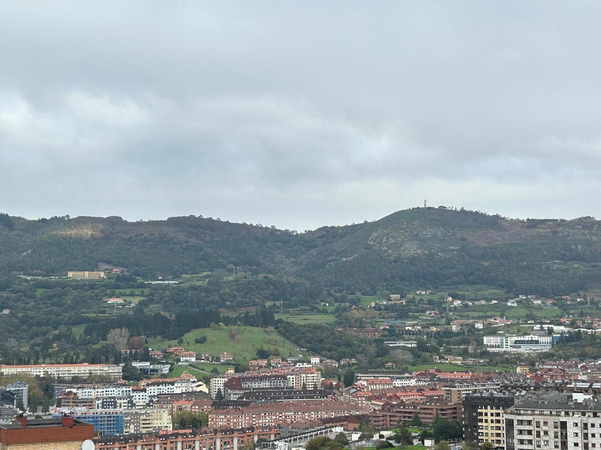 אוביידו Vistas Monte Naranco Apartamento Con Parking 5Euros Al Dia מראה חיצוני תמונה
